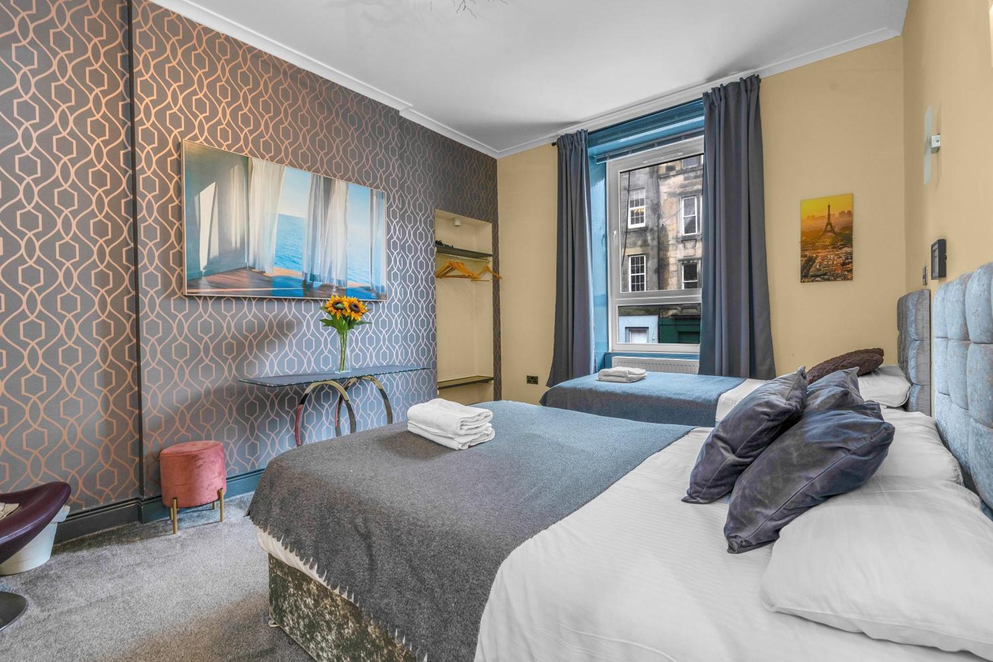 Cosy Modern City Centre Flat Edinburgh Ngoại thất bức ảnh